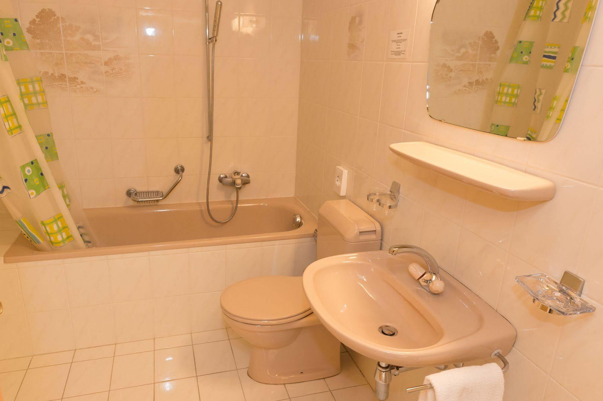 Elite Hotel 3*